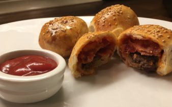 Mini cheeseburger boller
