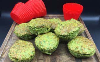 Sunde muffins med blomkål og spinat