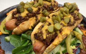 Chili con carne dogs
