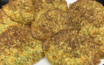 Grøntsagsbrød af broccoli og blomkål