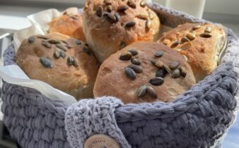 Store græskarstykker i muffin forme